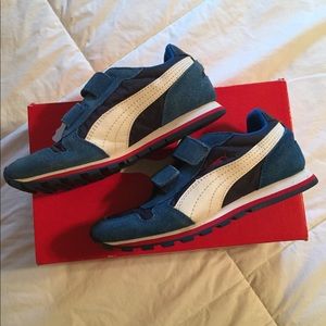 Puma sneakers
